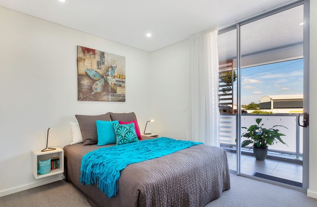 BALMAIN 105 LILYFIELD ROAD