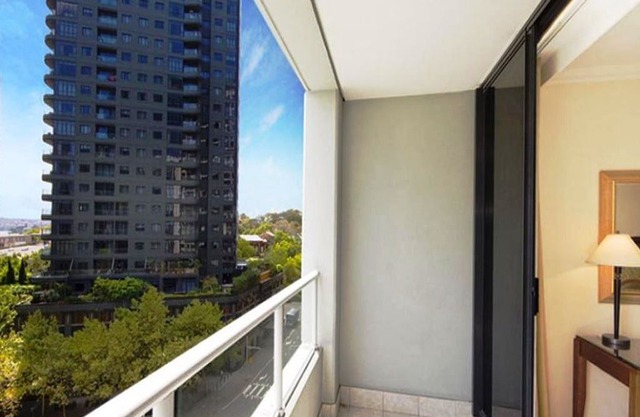 Barangaroo Studio with Balcony