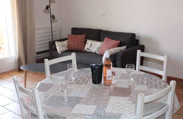 Bastidon Hameau De La Garrigue 