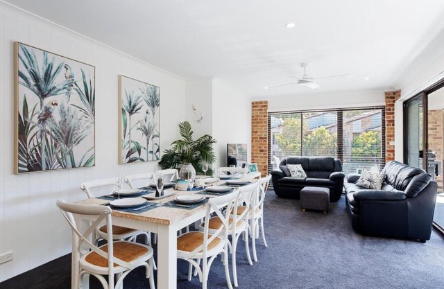 Parklands Gowrie Avenue Tennis Court Child 