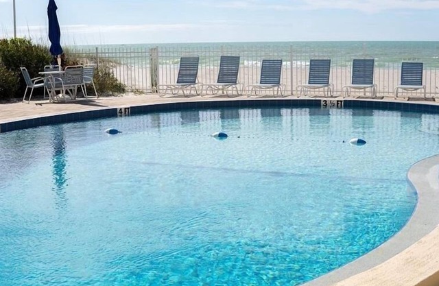 Beachcomber unit 305