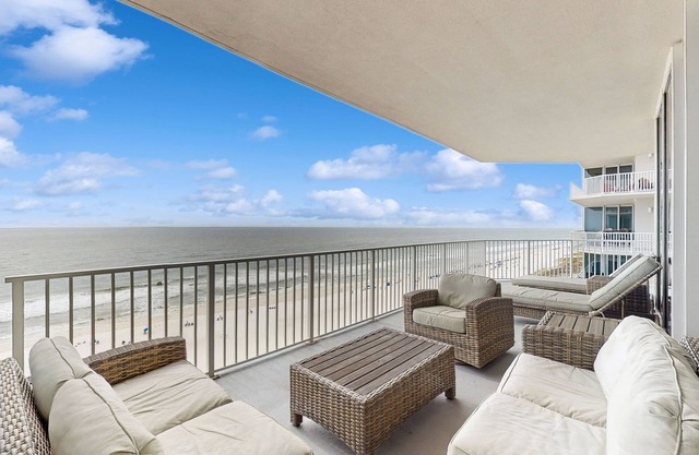 Beachfront 10th-floor condo with Gulf view, pool, gym, & balcony