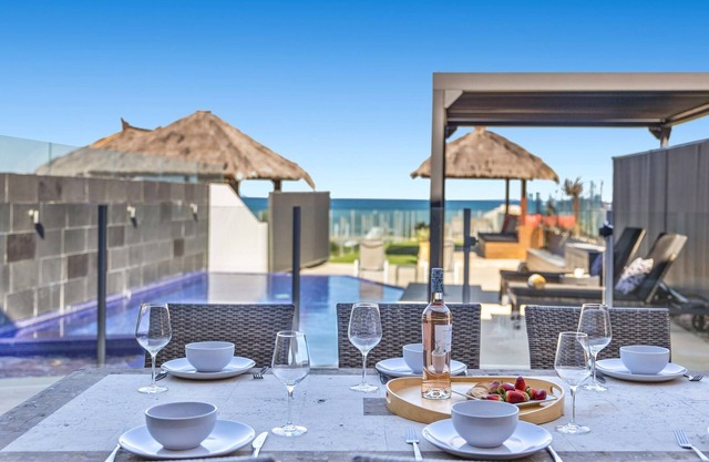 Beachfront #12 Beach Access, Pool, PetFriendly