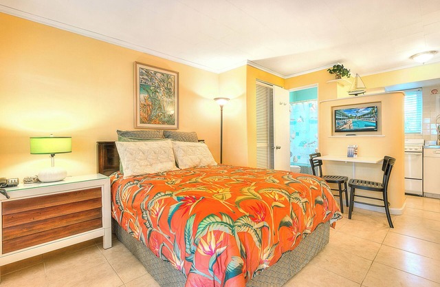Beachfront Resort Suite With Heated Pool ➠ Tropic Terrace Resort #3