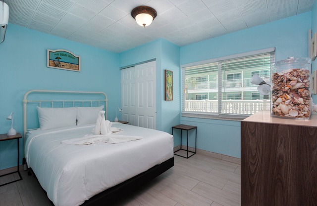Tropic Terrace Beachfront Rental 