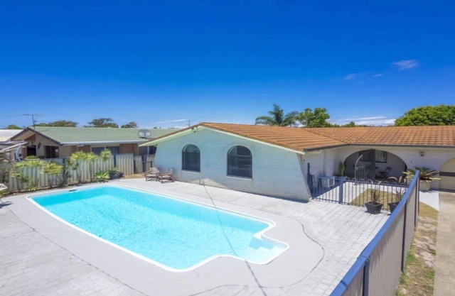 BEACHSIDE BUNGALOW THAT TICKS ALL THE BOXES