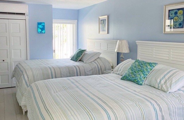 Beachside Unit 22 - Key Colony