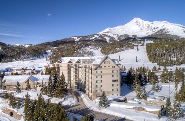 Bear Cave- Big Sky Shoshone Ski in/Out condo