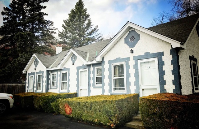 Bear Mountain Bridge Motel 