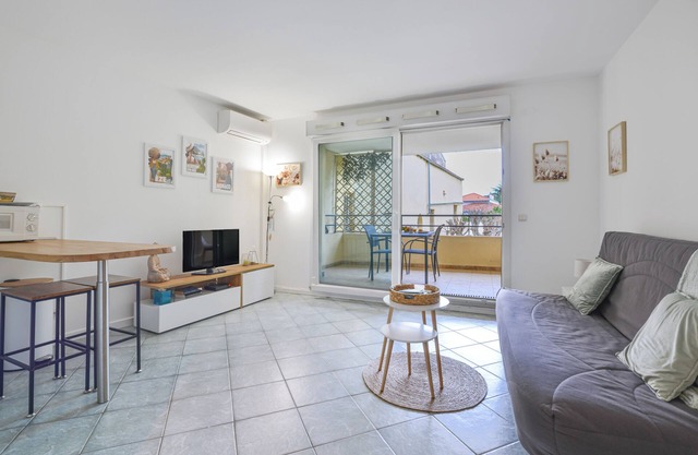 Beaulieu-sur-Mer, magnificent studio in quiet location, air-conditioning, parking, WiFi.