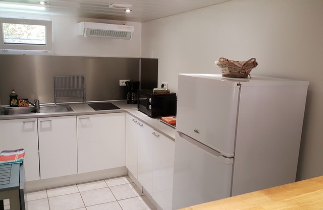 Beautiful 1-room studio 30 km from Paris