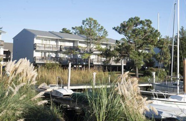 Beautiful 1 bedroom unit at resort, sleeps 8