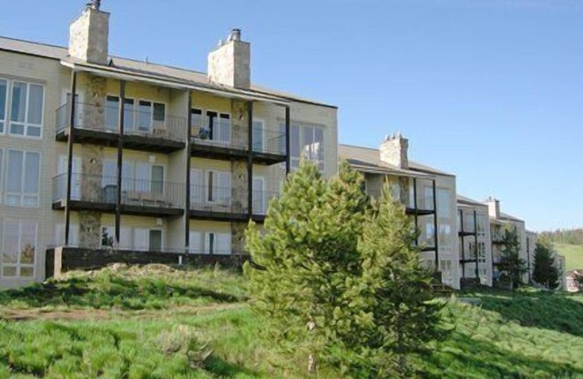 Beautiful 1 bedroom unit at resort, sleeps 5