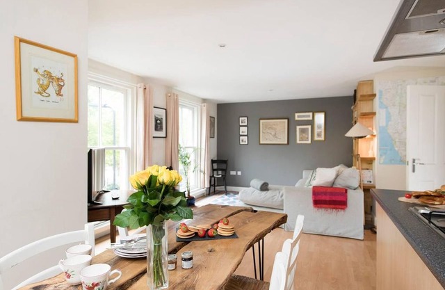 Beautiful 2BR Flat in Hackney