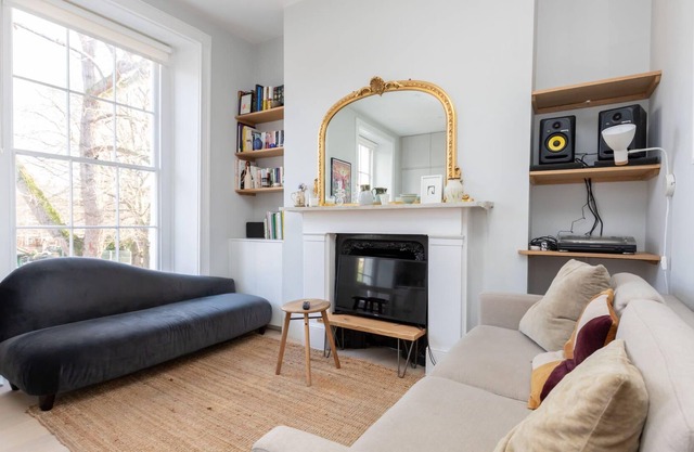 Beautiful and Light 1 Bedroom Flat near Hackney Central