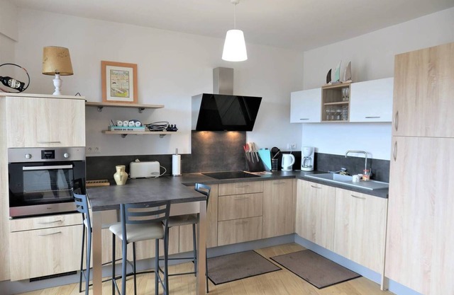 Beautiful apartment with parking in the center of PERROS-GUIREC