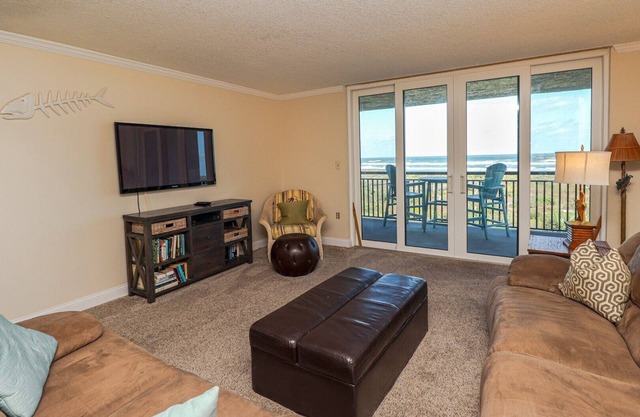 Beautiful Beach Front 215 at Barefoot Trace