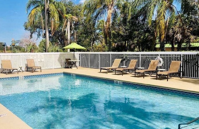 Beautiful Destination! 3 Convenient Spaces, Near SeaWorld Orlando, Free Parking