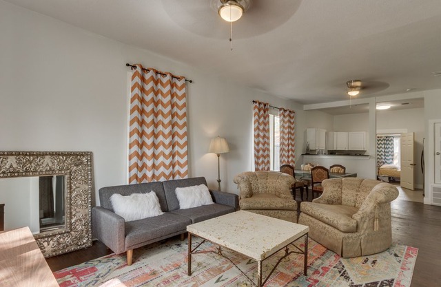 Beautiful, Eclectic Home 10 Mins From Downtown! 4 Bedrooms, Sleeps 7 Comfortably