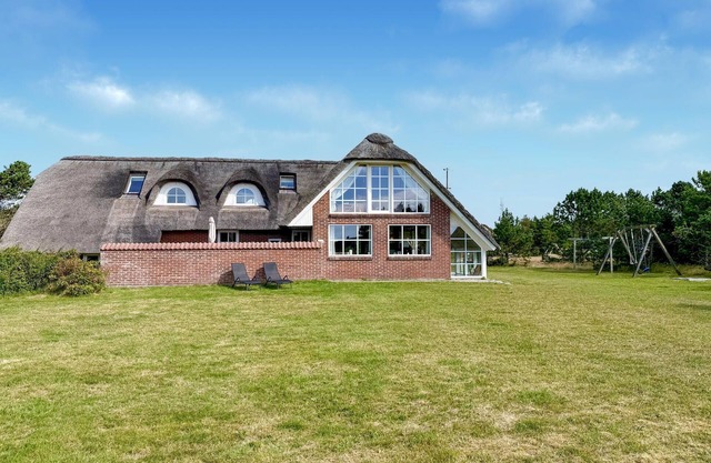 Beautiful home in Blåvand with sauna