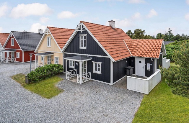 Beautiful home in Blåvand with sauna