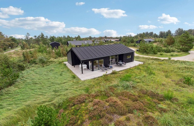 Beautiful home in Fjerritslev with WiFi