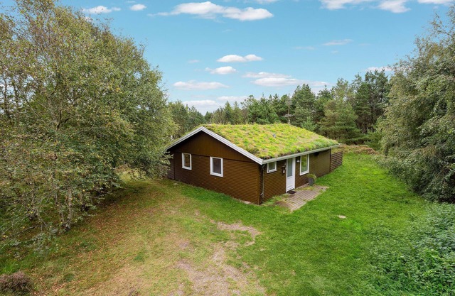 Beautiful home in Rømø with kitchen