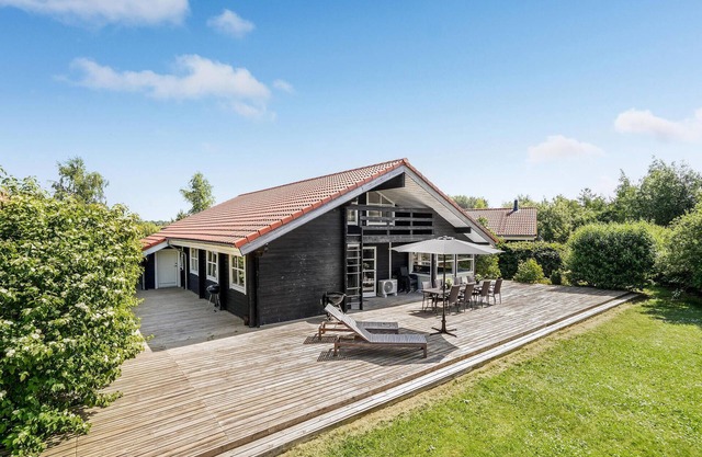 Beautiful home in Væggerløse with sauna