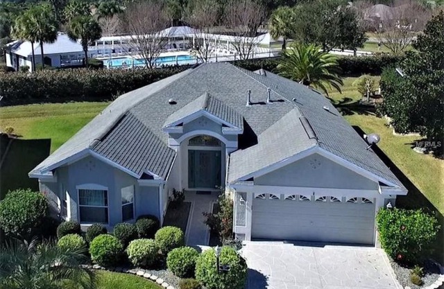 BEAUTIFUL LANTANA Designer model. Very close to SUMPTER LANDING!.