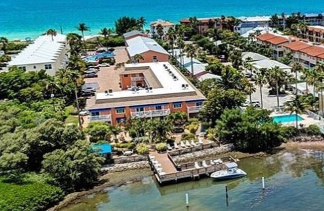 Smuggler Cove Resort Bradenton Beach 