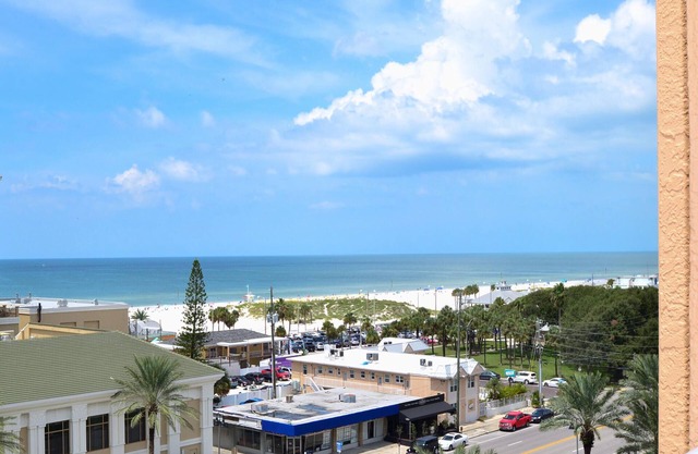 Belle Harbor 701W Luxury Condo with Panoramic Water View.