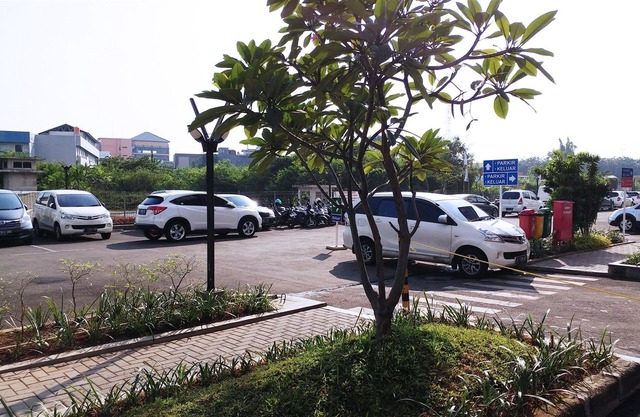 Best Price Green Pramuka Apartment