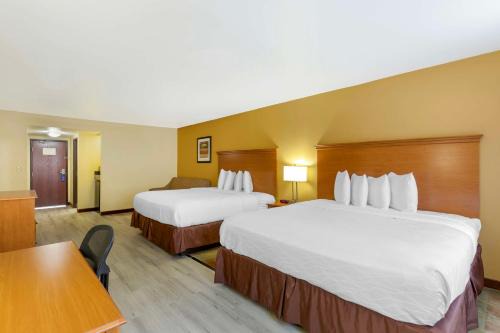 Kiva Inn 