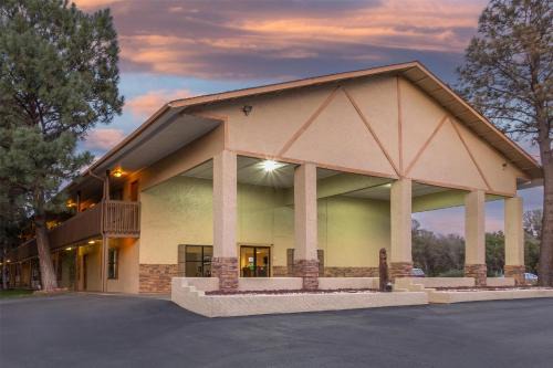 Springs Inn 