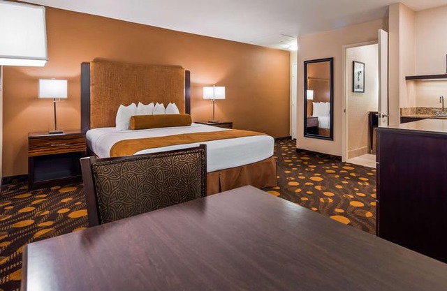 BEST WESTERN Plus Suites Hotel Coronado Island