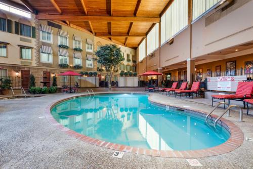 White Bear Country Inn 
