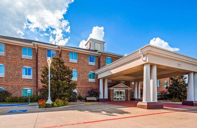 Best Western Plus Waxahachie Inn & Suites