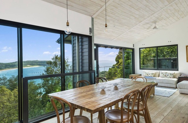 BLACK ZINC by Palm Beach Holiday Rentals