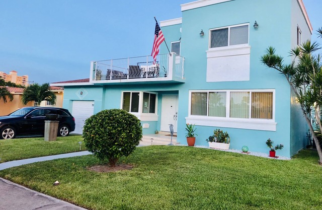 BLUE HOUSE