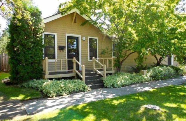 Bluebird Day - River Otter, Charming 1BR duplex in Old Downtown Bend