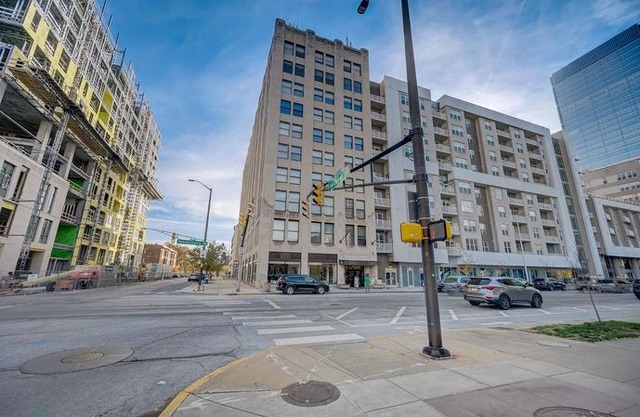 Bold Downtown 1br Near Memorial Park