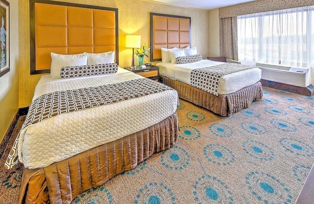 Plaza Hotel Surestay 