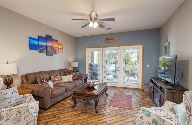 BRANSON SHORES RESORT - Beautiful 3 Bedroom Lakefront Condo! Two Swimming Pools