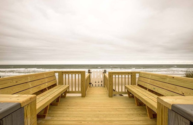 Breakers View | Oceanfront | Private Pool, Hot Tub