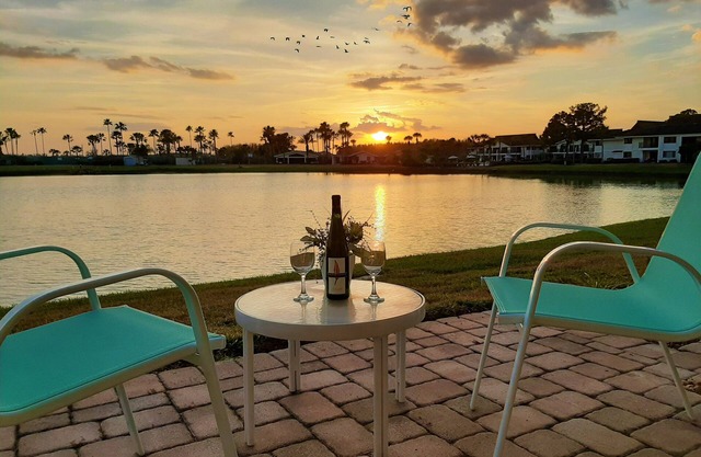 Breathtaking Sunset - Renovated Studio Saddlebrook