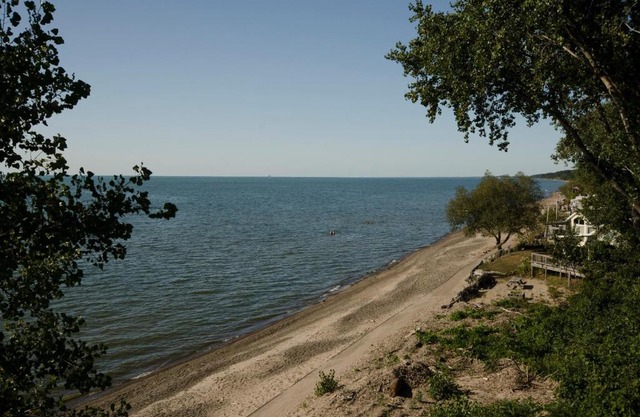 Brennan Beach Lakeview Park Model 2