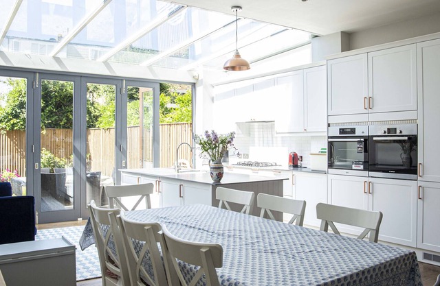 Bright and Spacious Fulham House