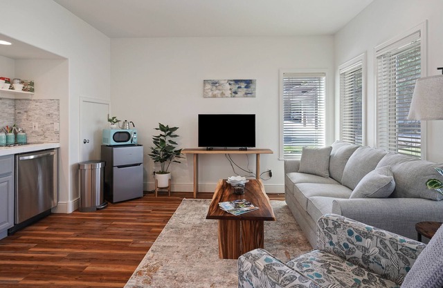 Broken Top Gated Community, Quiet and Peaceful