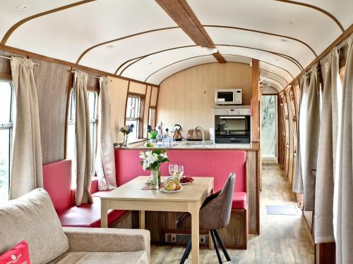Brunel Boutique Railway Carriage 