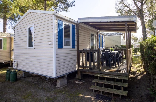 Bungalow de 2 chambres avec piscine partagee sauna et wifi a Saint Jean de Monts a 2 km de la plage